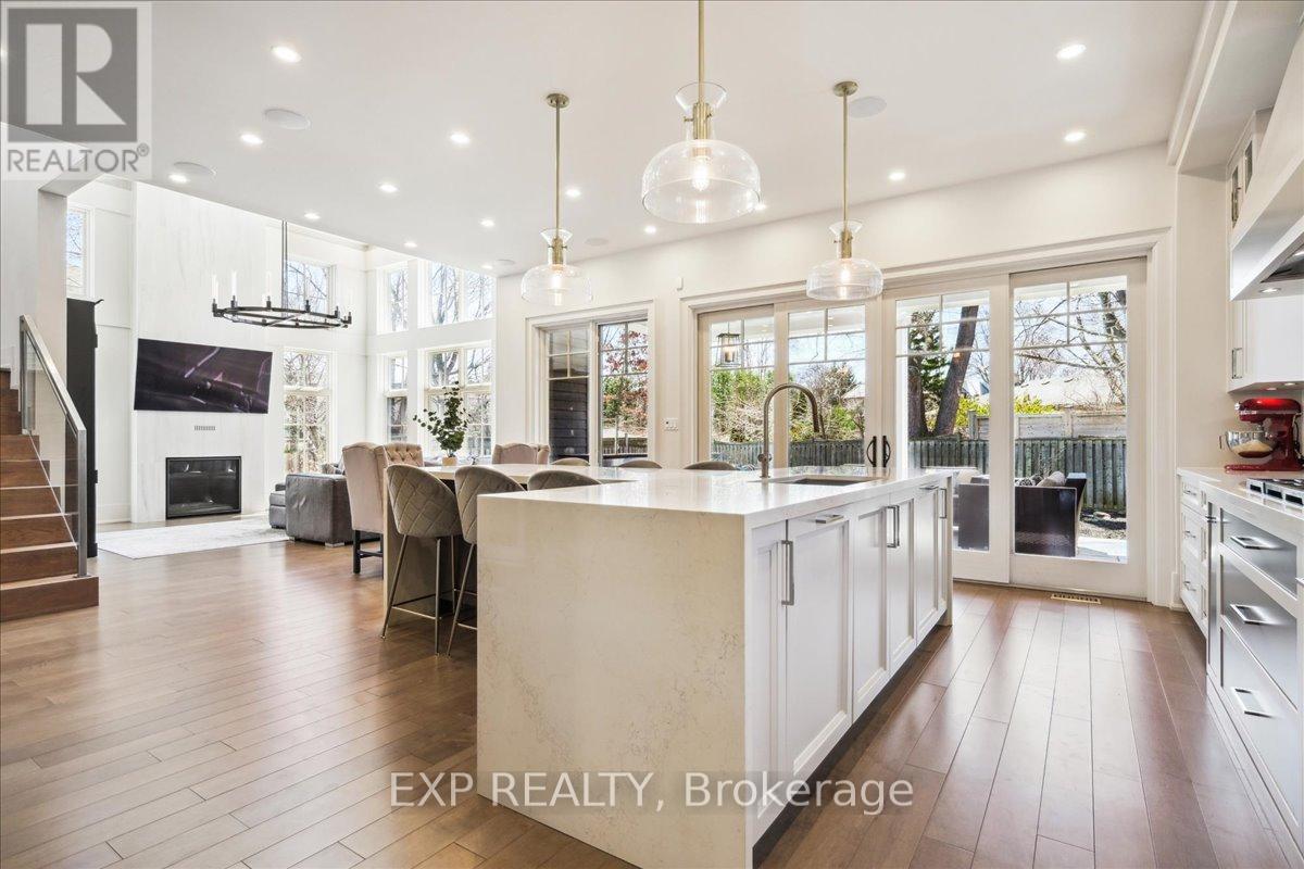 528 Wellington Crescent, Oakville, Ontario  L6L 4X5 - Photo 22 - W12099405