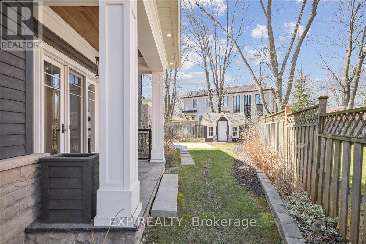 528 Wellington Crescent, Oakville, Ontario  L6L 4X5 - Photo 44 - W12099405