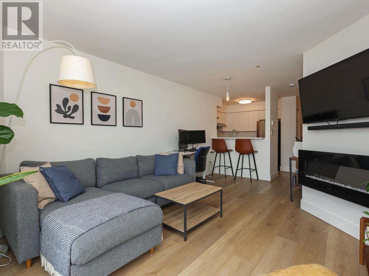 302 3505 W Broadway, Vancouver, British Columbia  V6R 2B5 - Photo 1 - R2993489