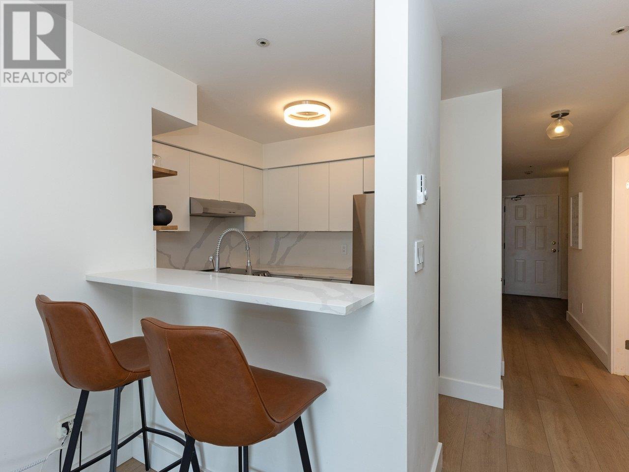 302 3505 W Broadway, Vancouver, British Columbia  V6R 2B5 - Photo 8 - R2993489