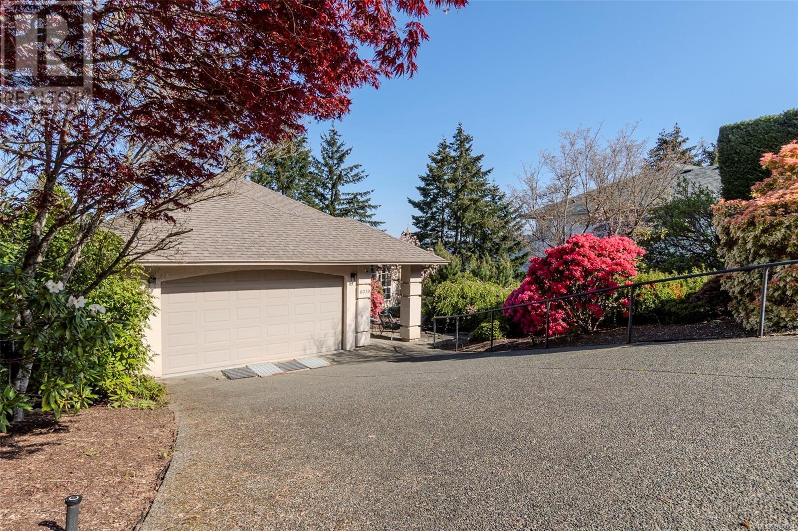 Property at 6039 Chippewa Rd image 2