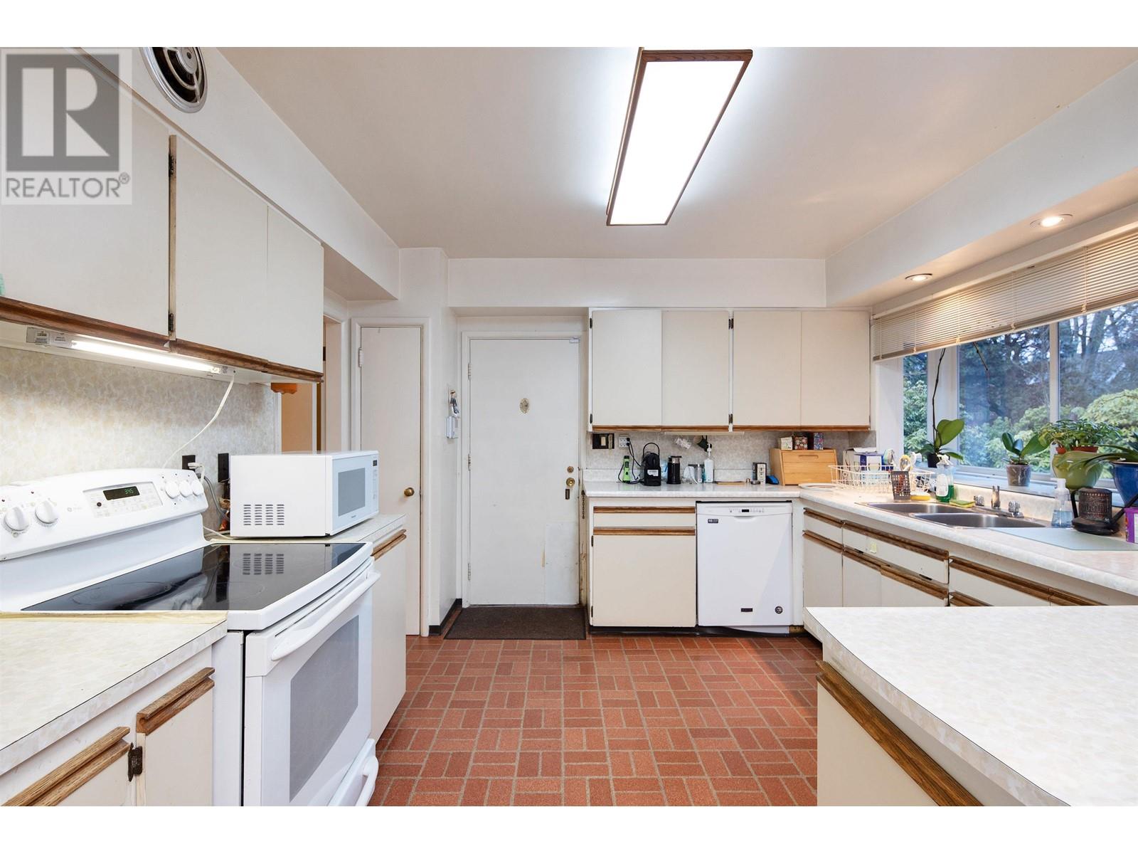 1350 Laurier Avenue, Vancouver, British Columbia  V6H 1Y8 - Photo 5 - R2993501