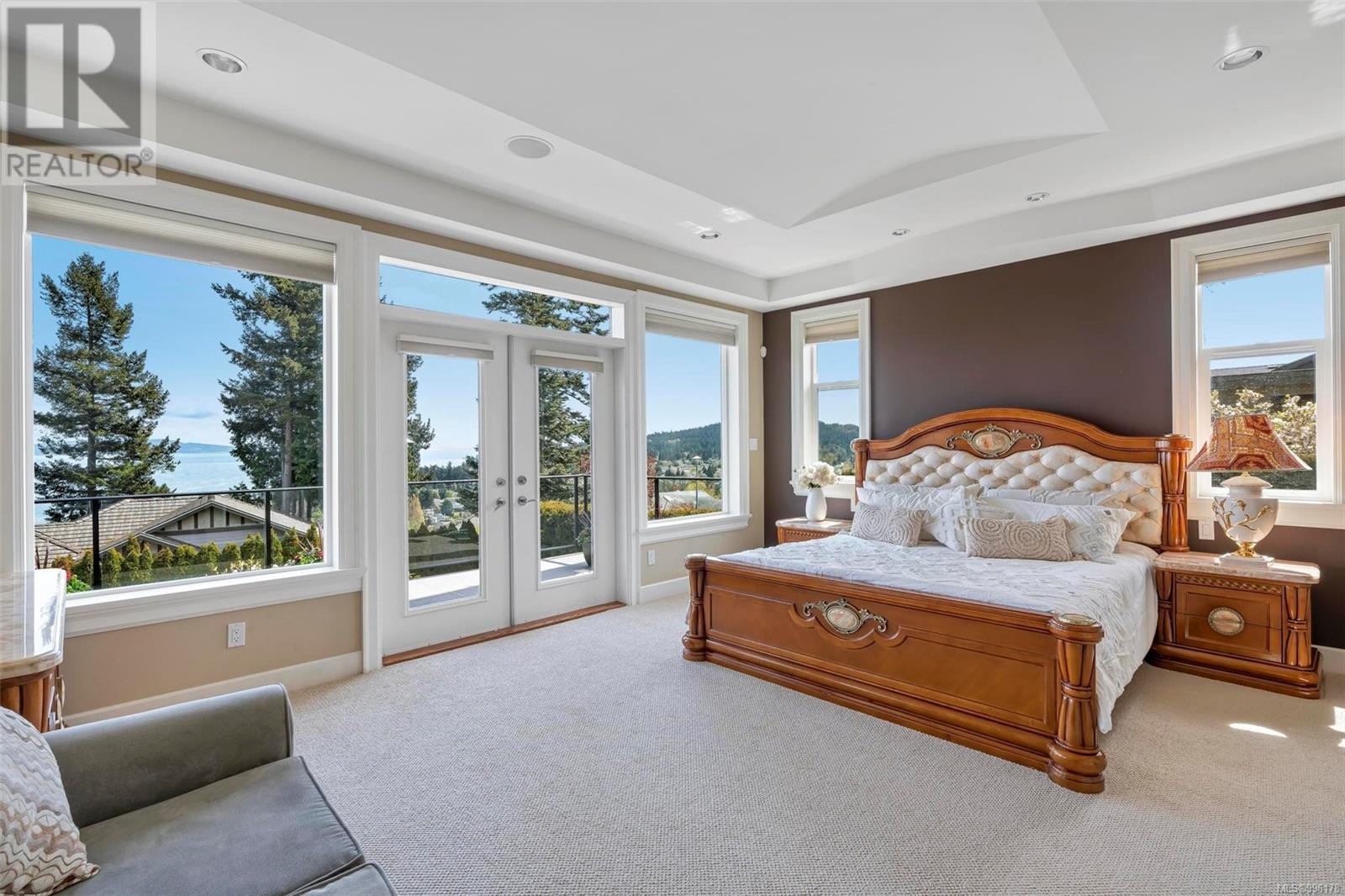 Property at 943 Sea ridge Lane image 3