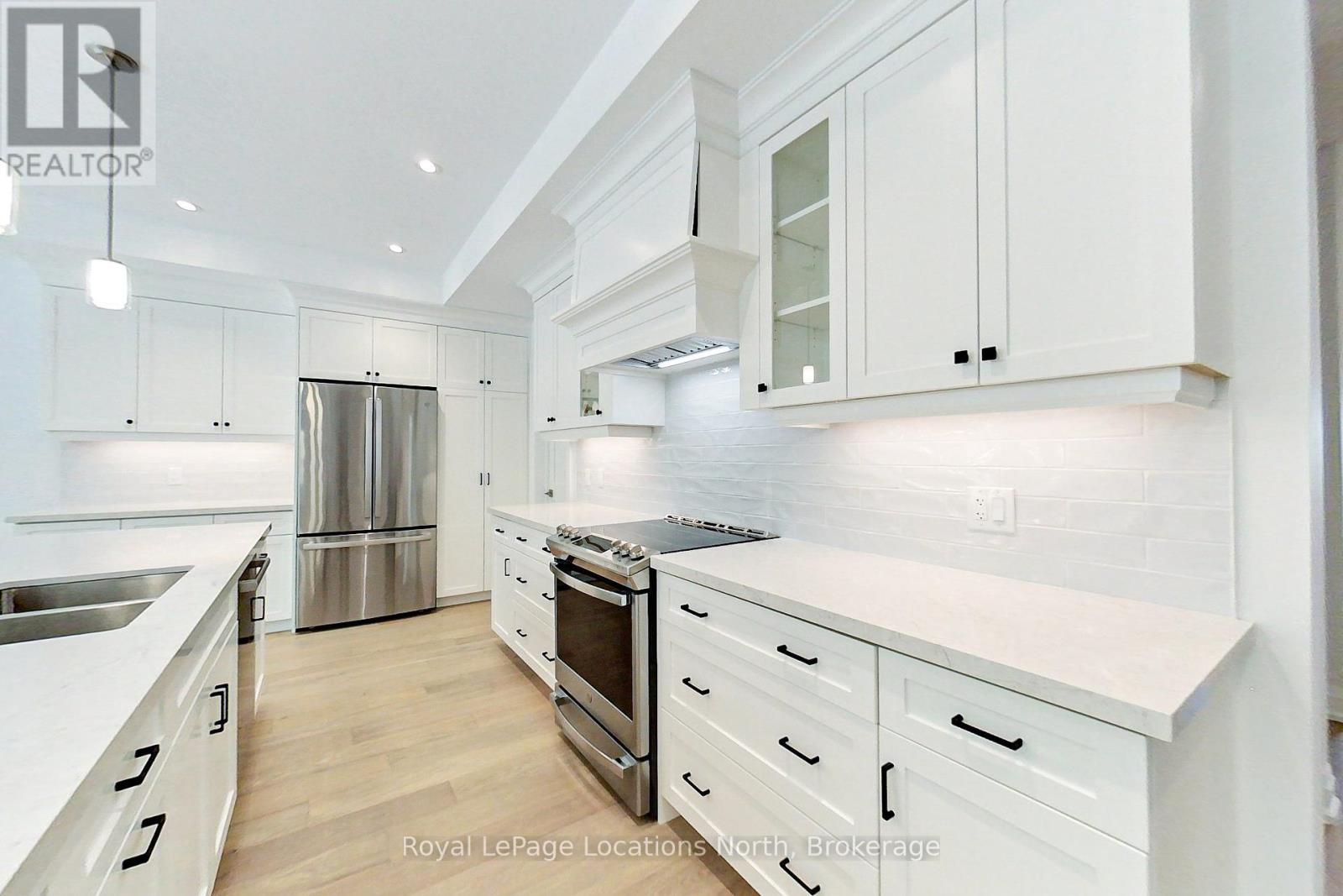 8 - 134 Landry Lane, Blue Mountains, Ontario  N0H 2P0 - Photo 4 - X12099391