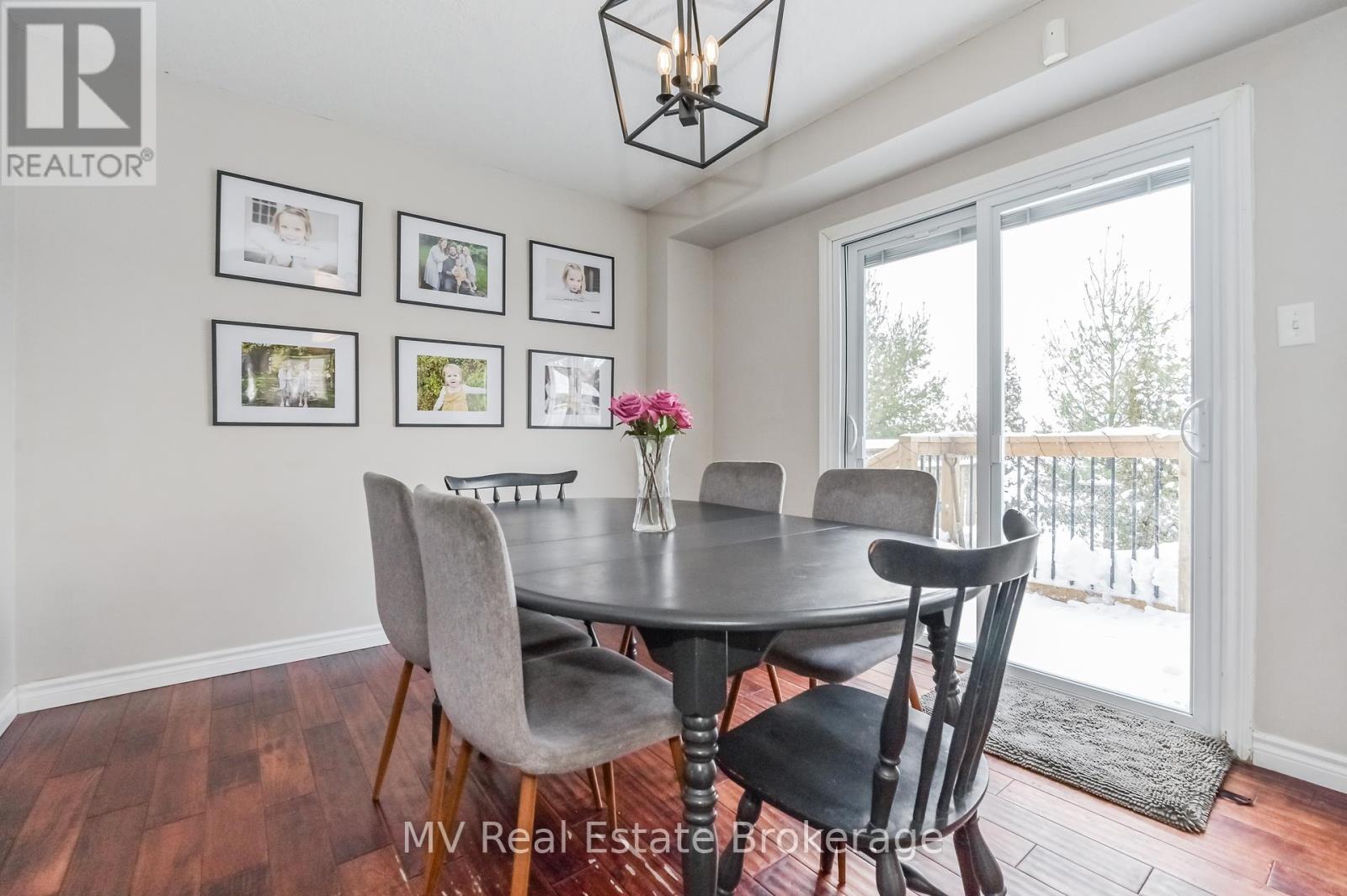284 Millburn Boulevard, Centre Wellington, Ontario  N1M 3S3 - Photo 21 - X12099396