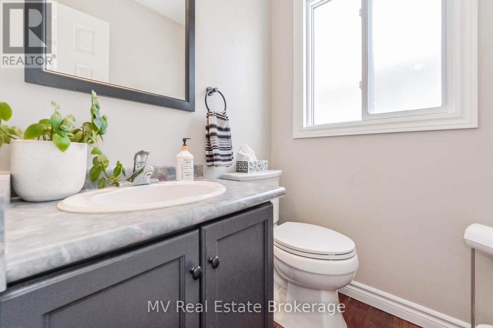 284 Millburn Boulevard, Centre Wellington, Ontario  N1M 3S3 - Photo 23 - X12099396