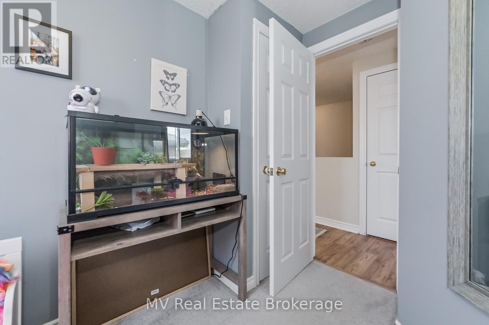 284 Millburn Boulevard, Centre Wellington, Ontario  N1M 3S3 - Photo 33 - X12099396