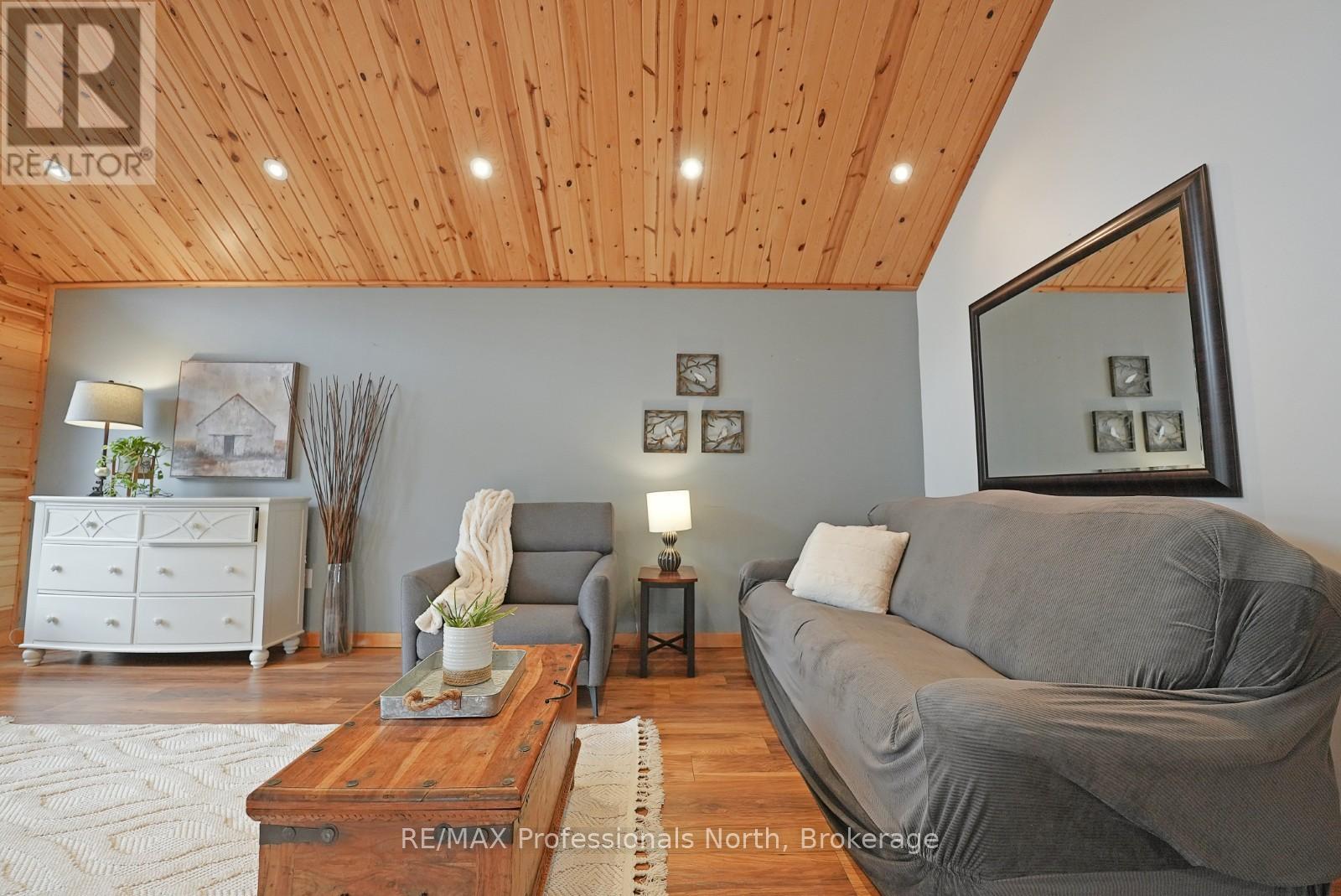 1055 Dark Lake Road, Highlands East, Ontario  K0L 3C0 - Photo 17 - X12099429