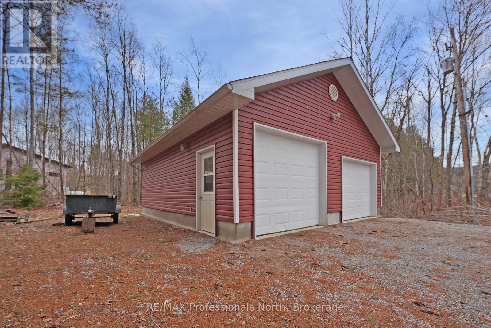 1055 Dark Lake Road, Highlands East, Ontario  K0L 3C0 - Photo 8 - X12099429
