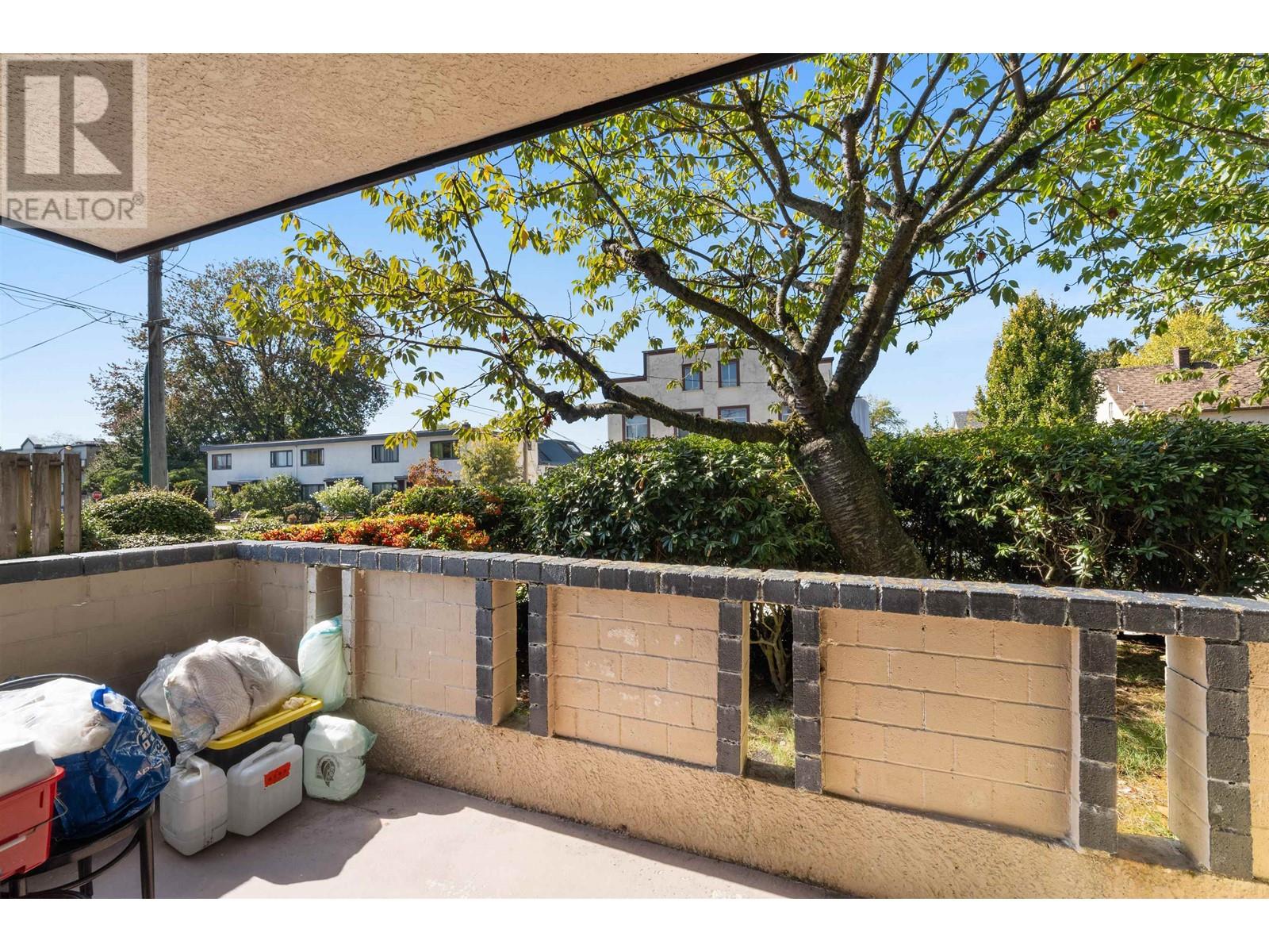 Listing Picture 10 of 13 : 112 2222 CAMBRIDGE STREET, Vancouver / 溫哥華 - 魯藝地產 Yvonne Lu Group - MLS Medallion Club Member