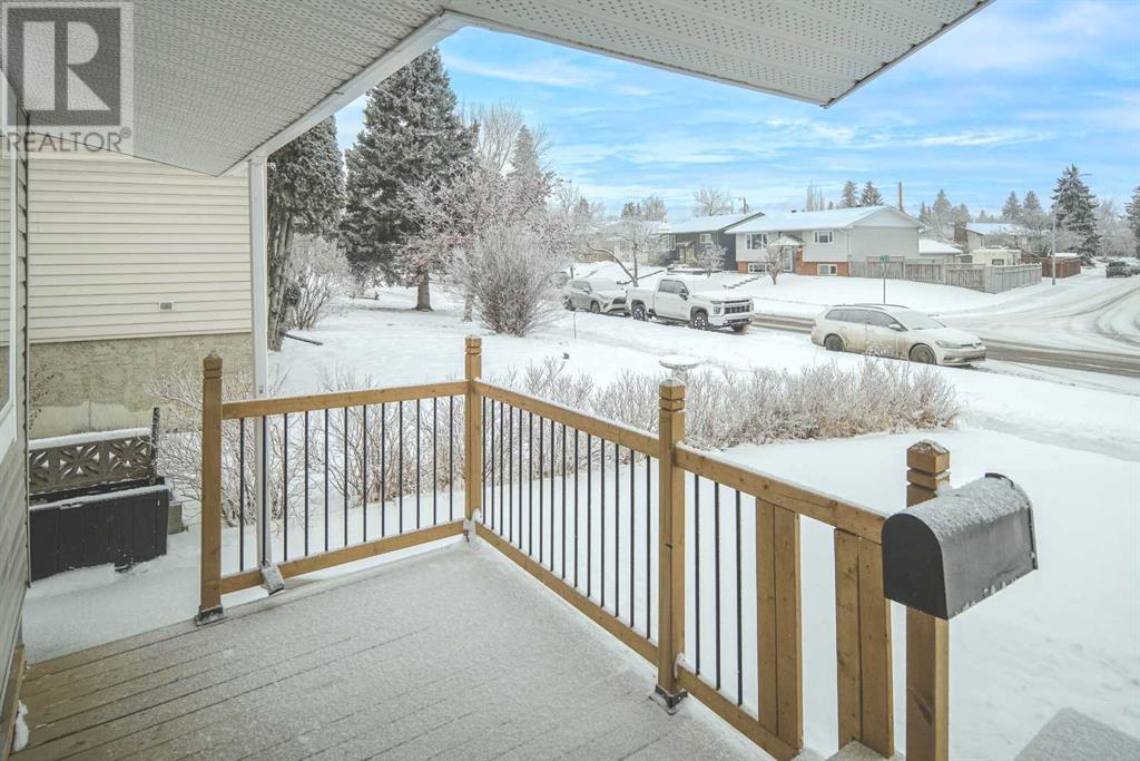 Property at 477 72 Avenue NE image 3