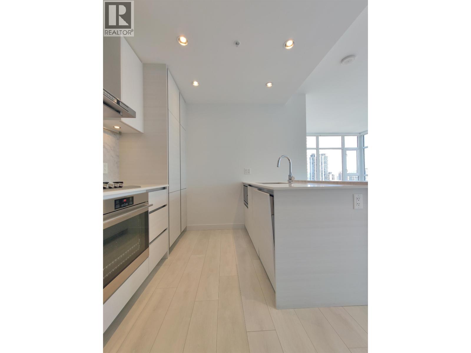 1510 6098 Station Street, Burnaby, British Columbia  V5H 0H4 - Photo 3 - R2992345