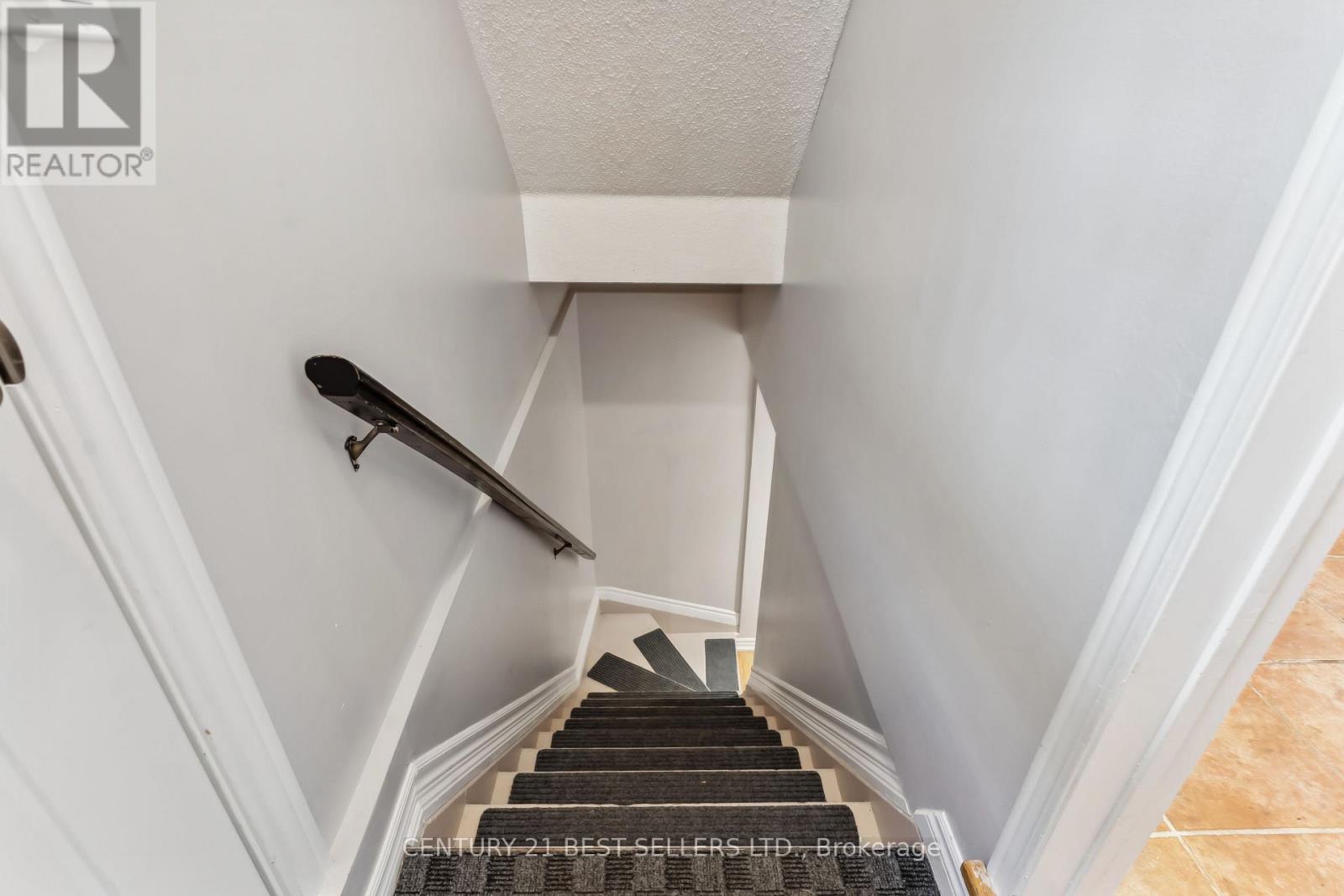 5874 Sidmouth Street, Mississauga, Ontario  L5V 2J9 - Photo 22 - W12058407