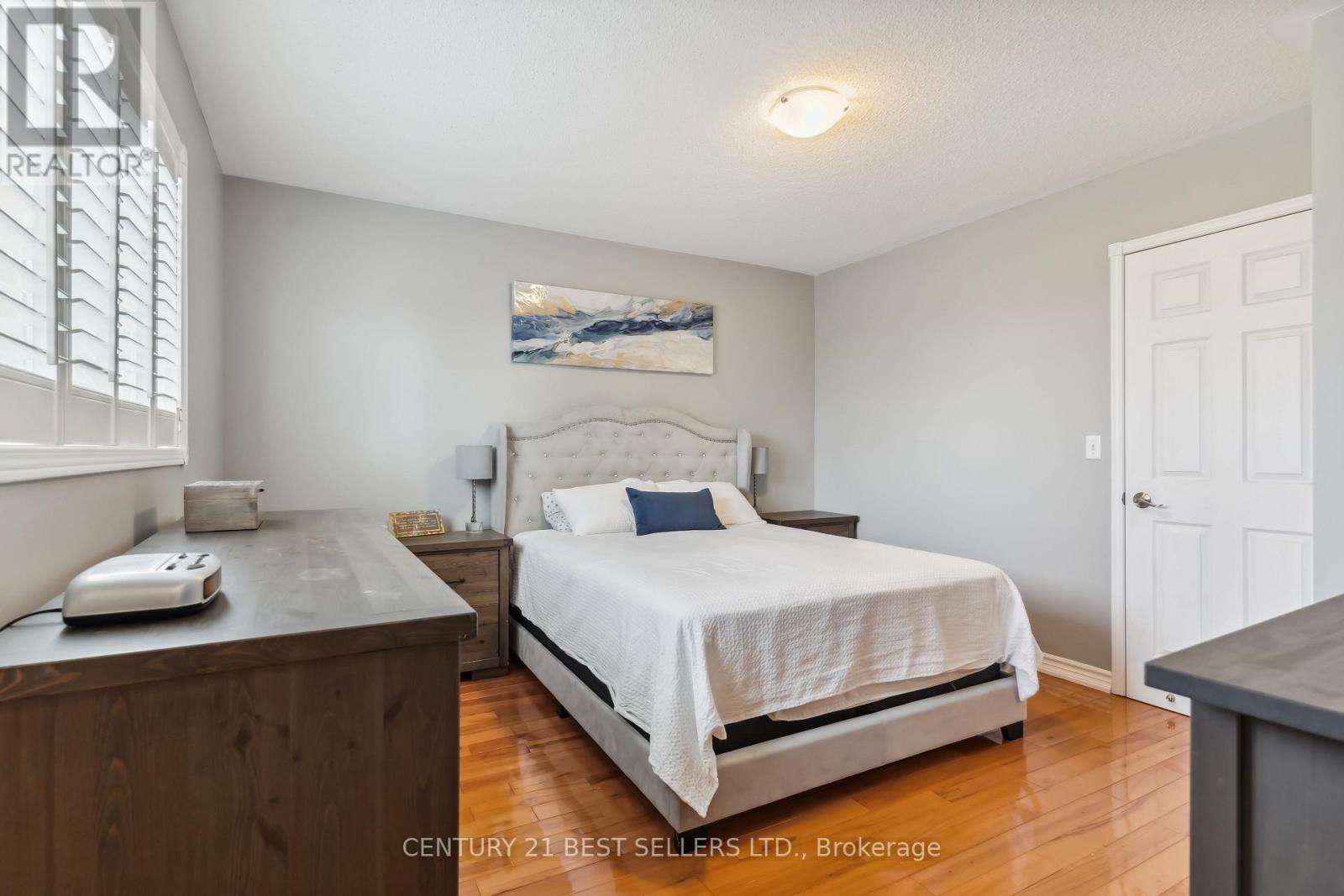 5874 Sidmouth Street, Mississauga, Ontario  L5V 2J9 - Photo 12 - W12058407