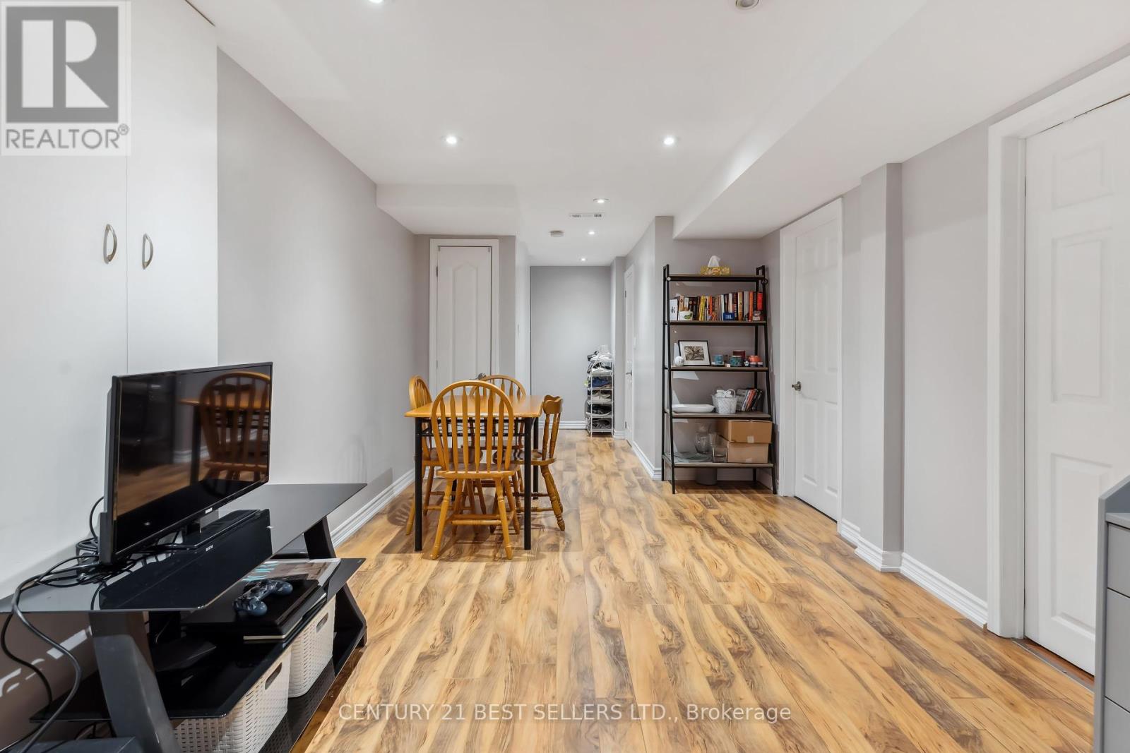5874 Sidmouth Street, Mississauga, Ontario  L5V 2J9 - Photo 25 - W12058407