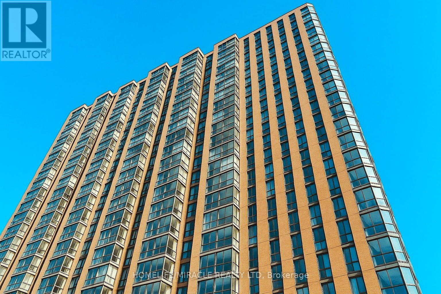 1715 - 145 Hillcrest Avenue, Mississauga, Ontario  L5B 3Z1 - Photo 2 - W12094231