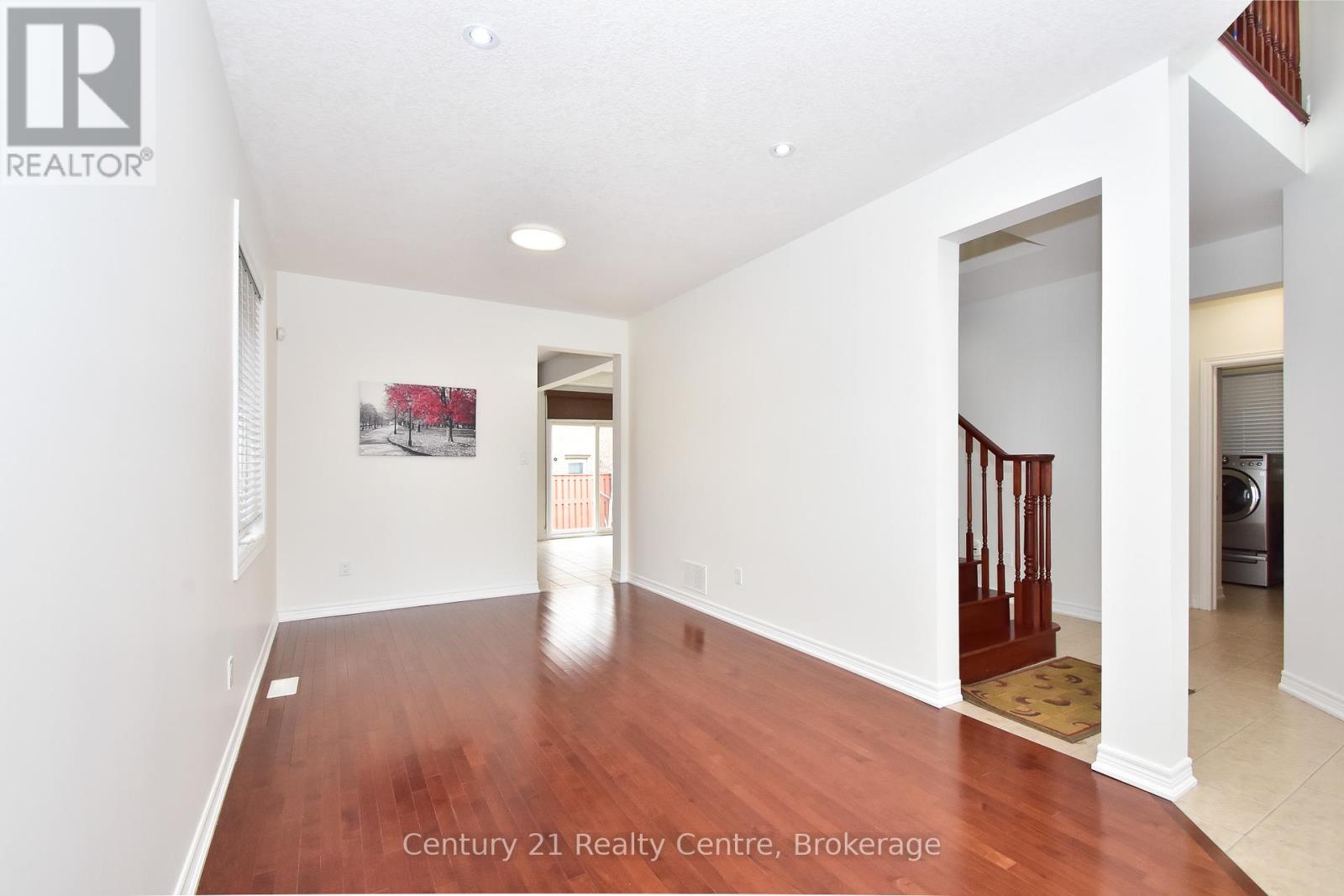 133 Eaglewood Drive, Hamilton, Ontario  L8W 0B2 - Photo 12 - X12096003