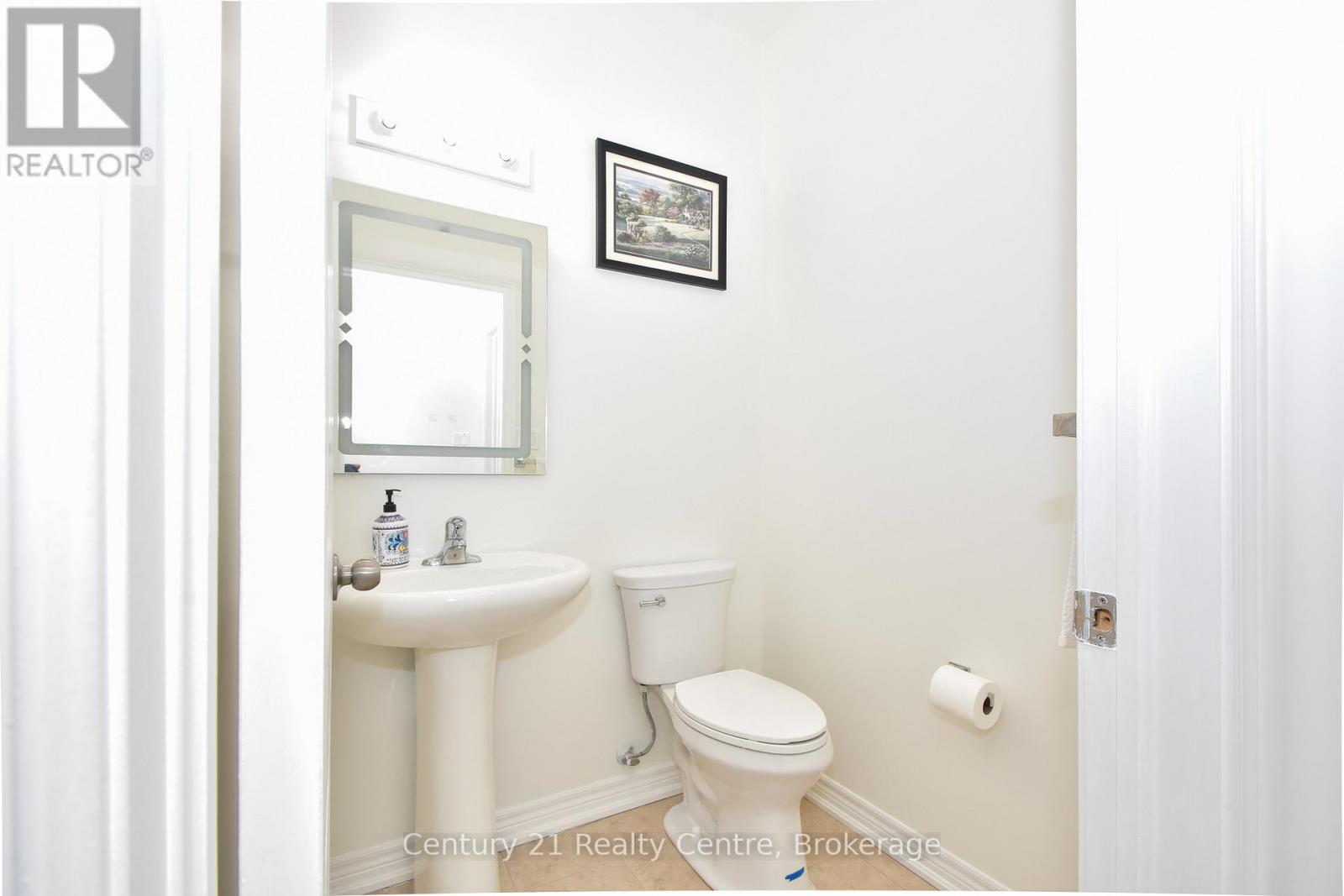133 Eaglewood Drive, Hamilton, Ontario  L8W 0B2 - Photo 14 - X12096003
