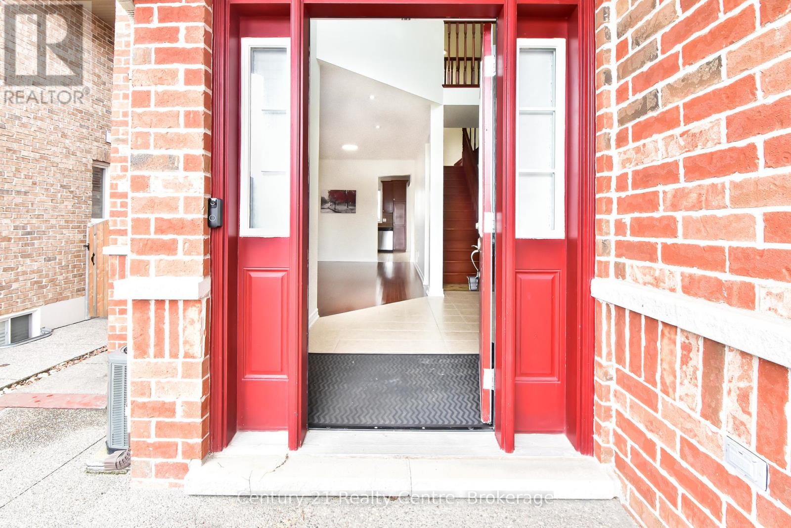 133 Eaglewood Drive, Hamilton, Ontario  L8W 0B2 - Photo 6 - X12096003
