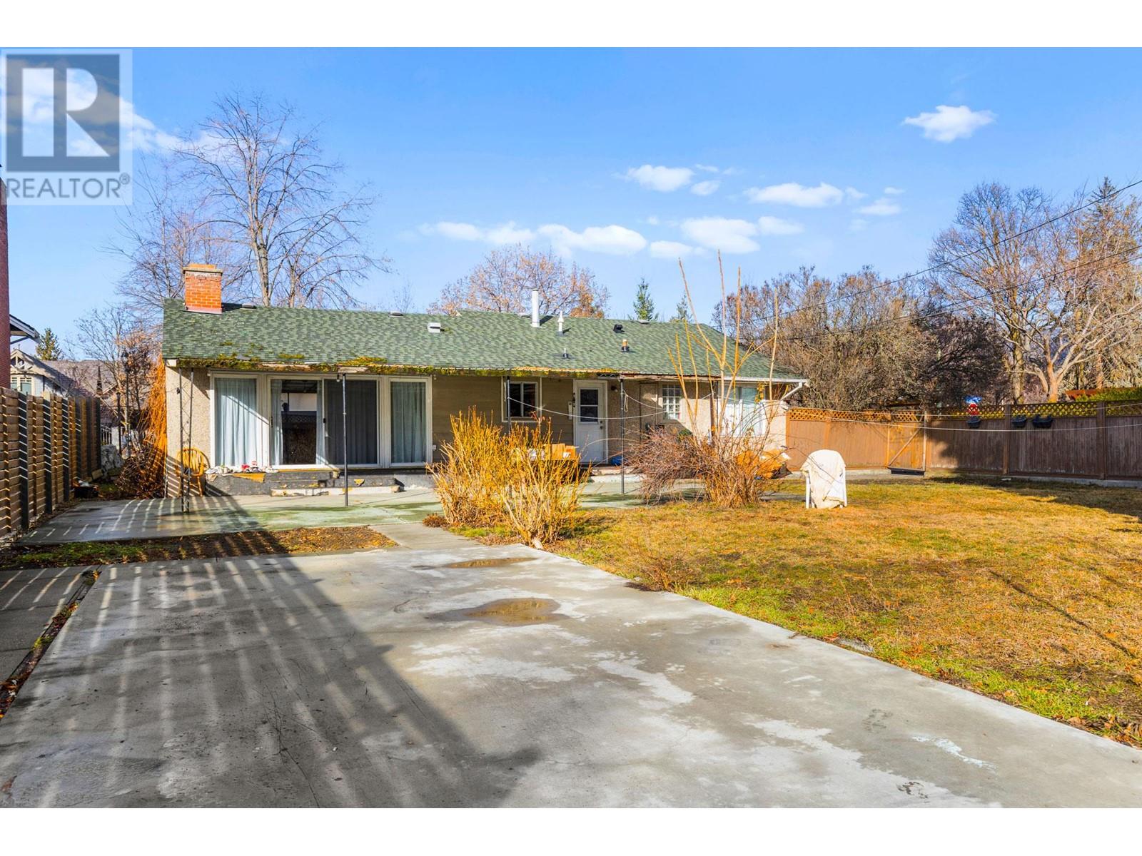 2165 Abbott Street, Kelowna, British Columbia  V1Y 1C9 - Photo 11 - 10335353
