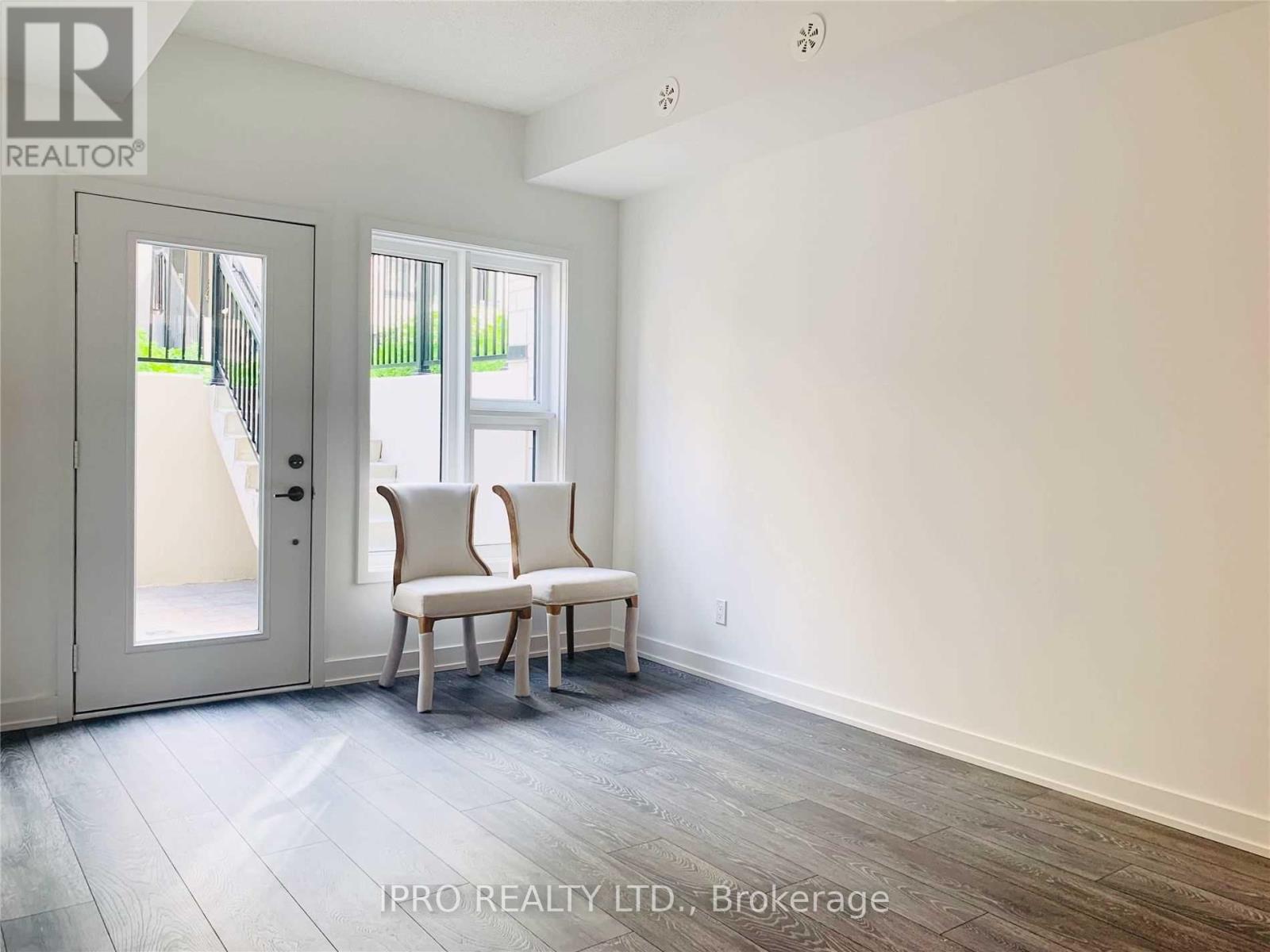 615 - 1129 Cooke Boulevard, Burlington, Ontario  L7T 4A8 - Photo 6 - W12099428