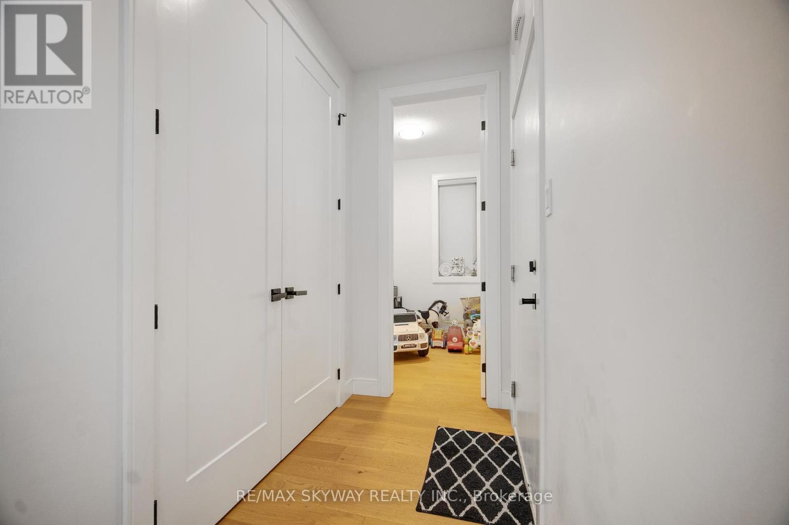 3314 David Milne Way W, London South (South W), Ontario  N6L 1K3 - Photo 11 - X12099417
