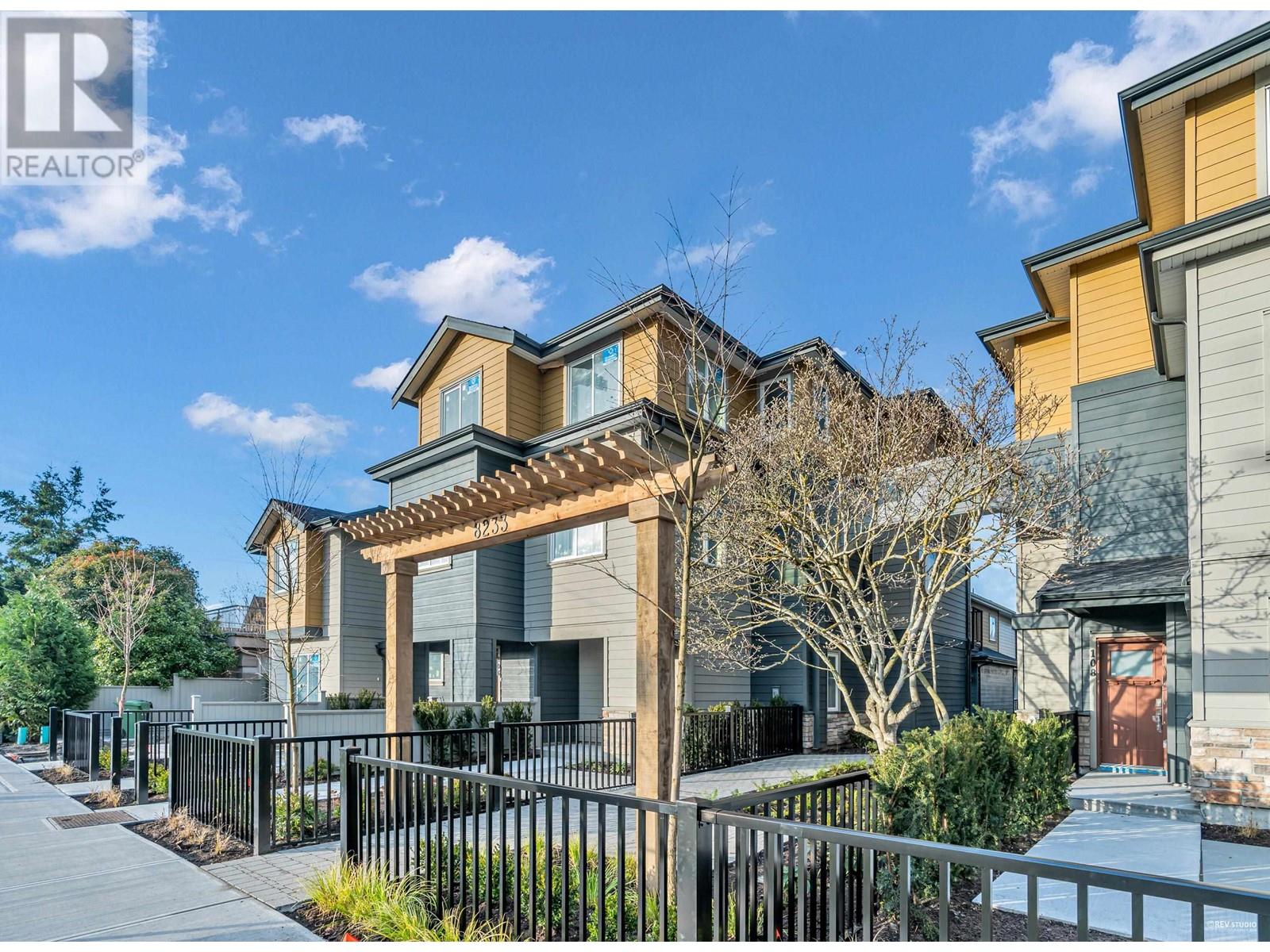 Property at 110 8233 WILLIAMS ROAD image 3