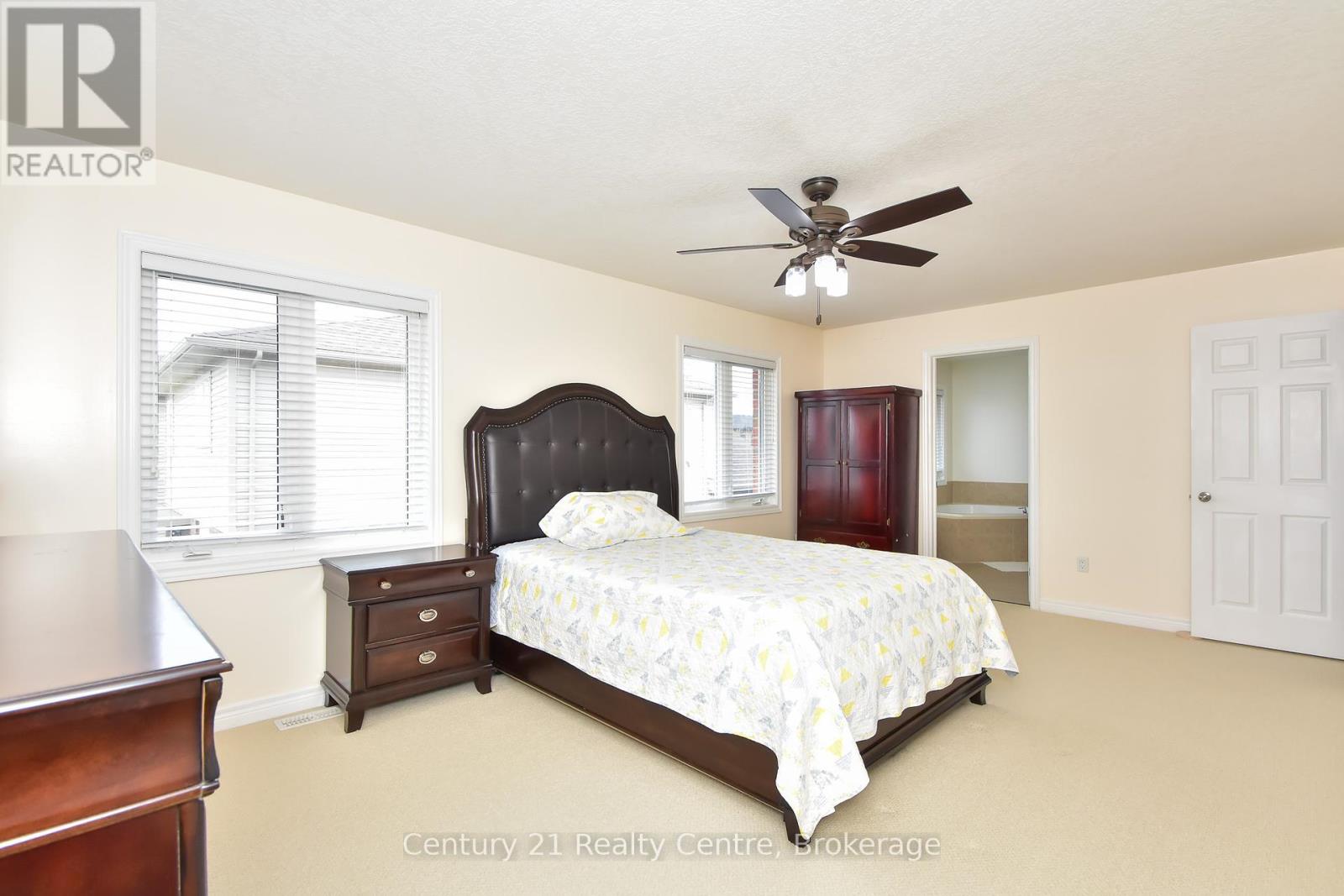 133 Eaglewood Drive, Hamilton, Ontario  L8W 0B2 - Photo 24 - X12096003