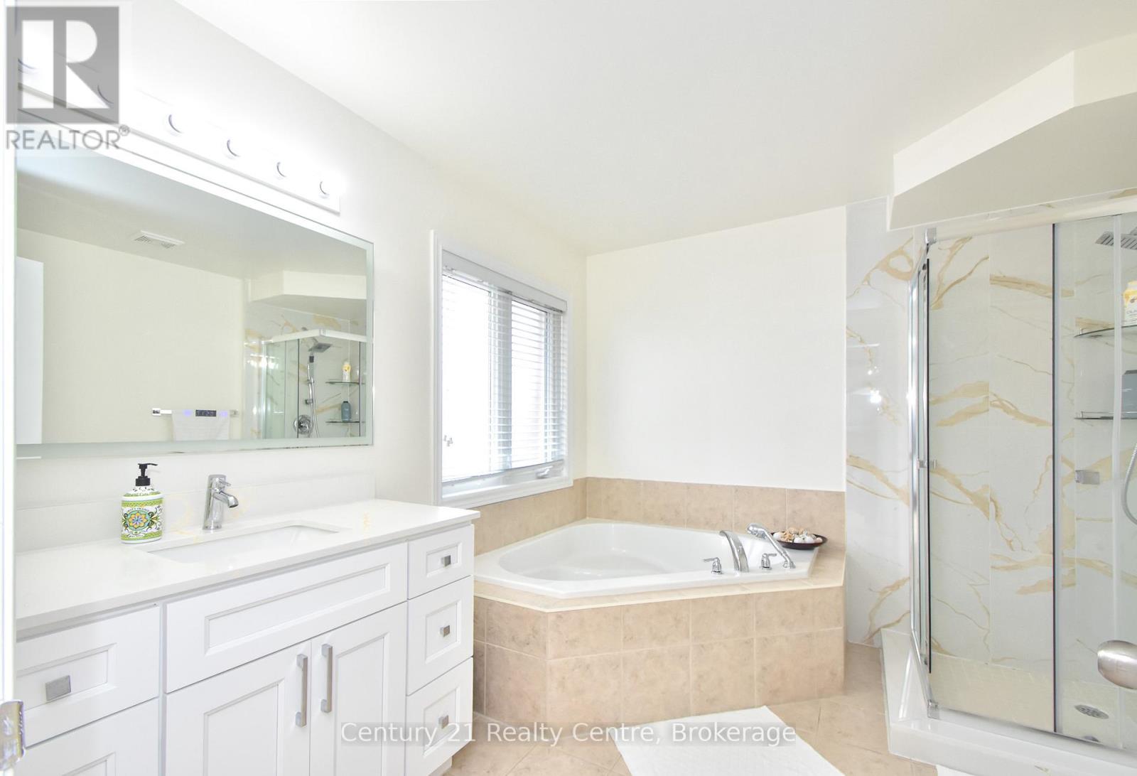133 Eaglewood Drive, Hamilton, Ontario  L8W 0B2 - Photo 25 - X12096003