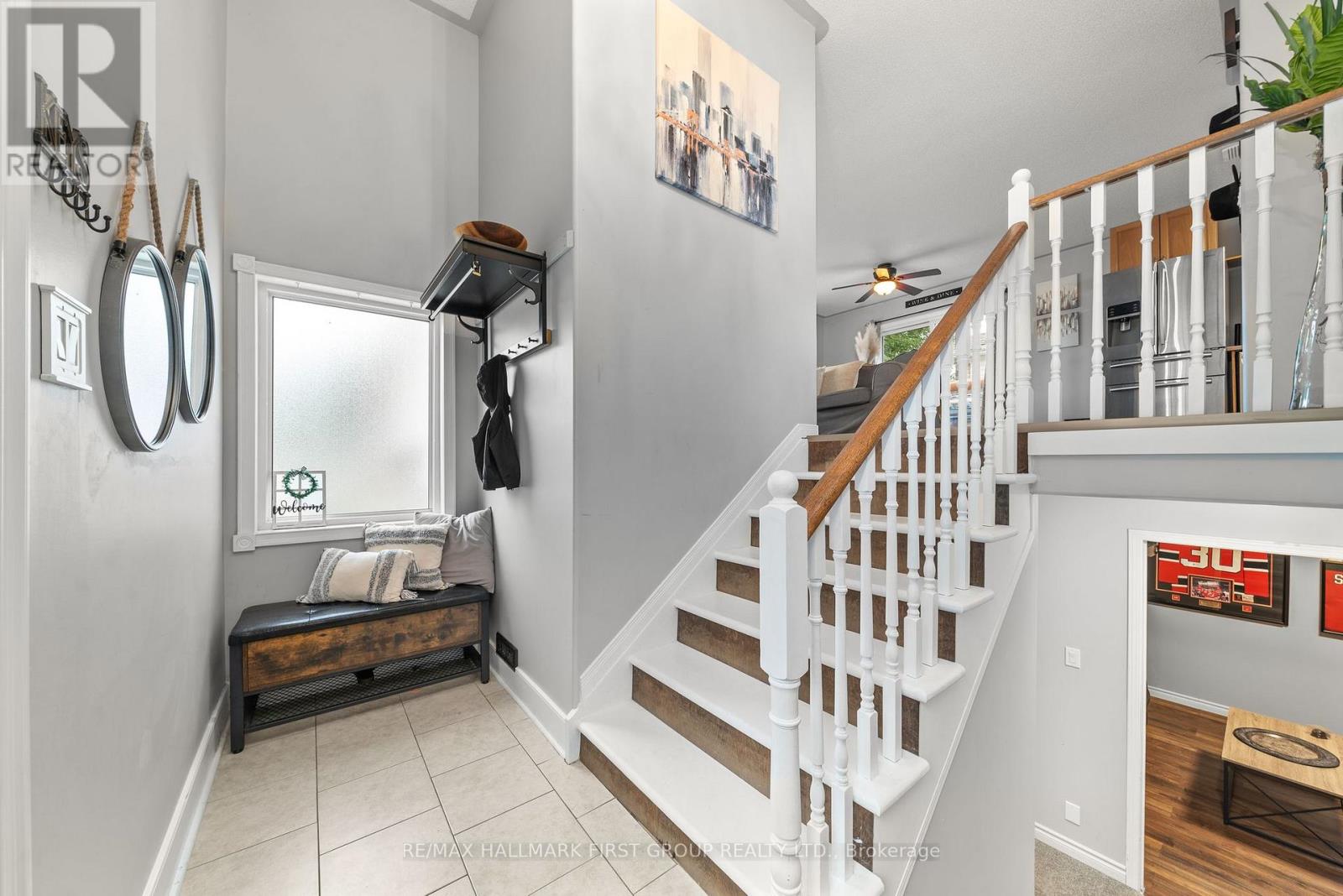 Property at 9 WHITLEY LANE image 3