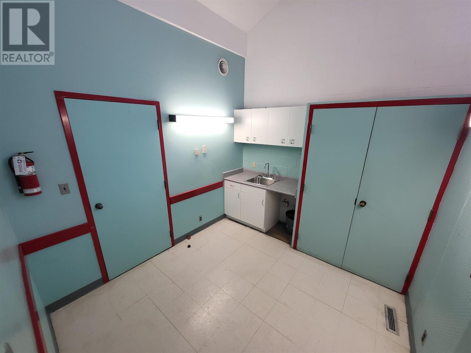 400 Central Ave, Fort Frances, Ontario  P9A 1X8 - Photo 15 - TB240457