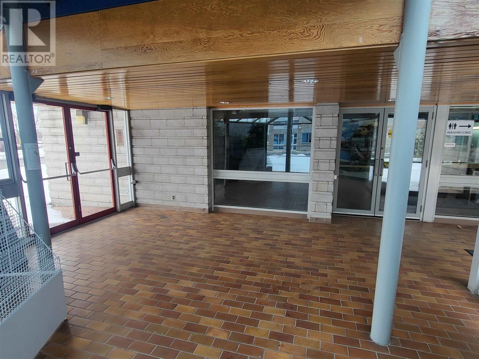 400 Central Ave, Fort Frances, Ontario  P9A 1X8 - Photo 9 - TB240457