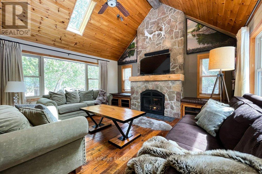9265 County 9 Road, Clearview, Ontario  L0M 1G0 - Photo 10 - S12076751