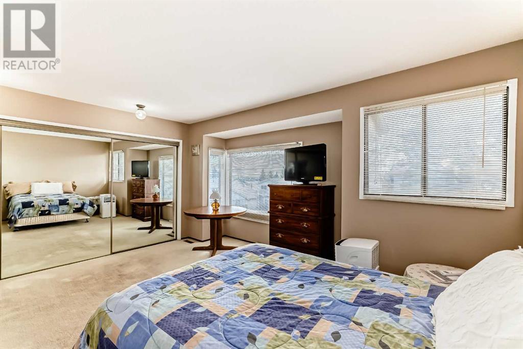 9 Strathcona Crescent Sw, Calgary, Alberta  T3H 1K9 - Photo 17 - A2211665