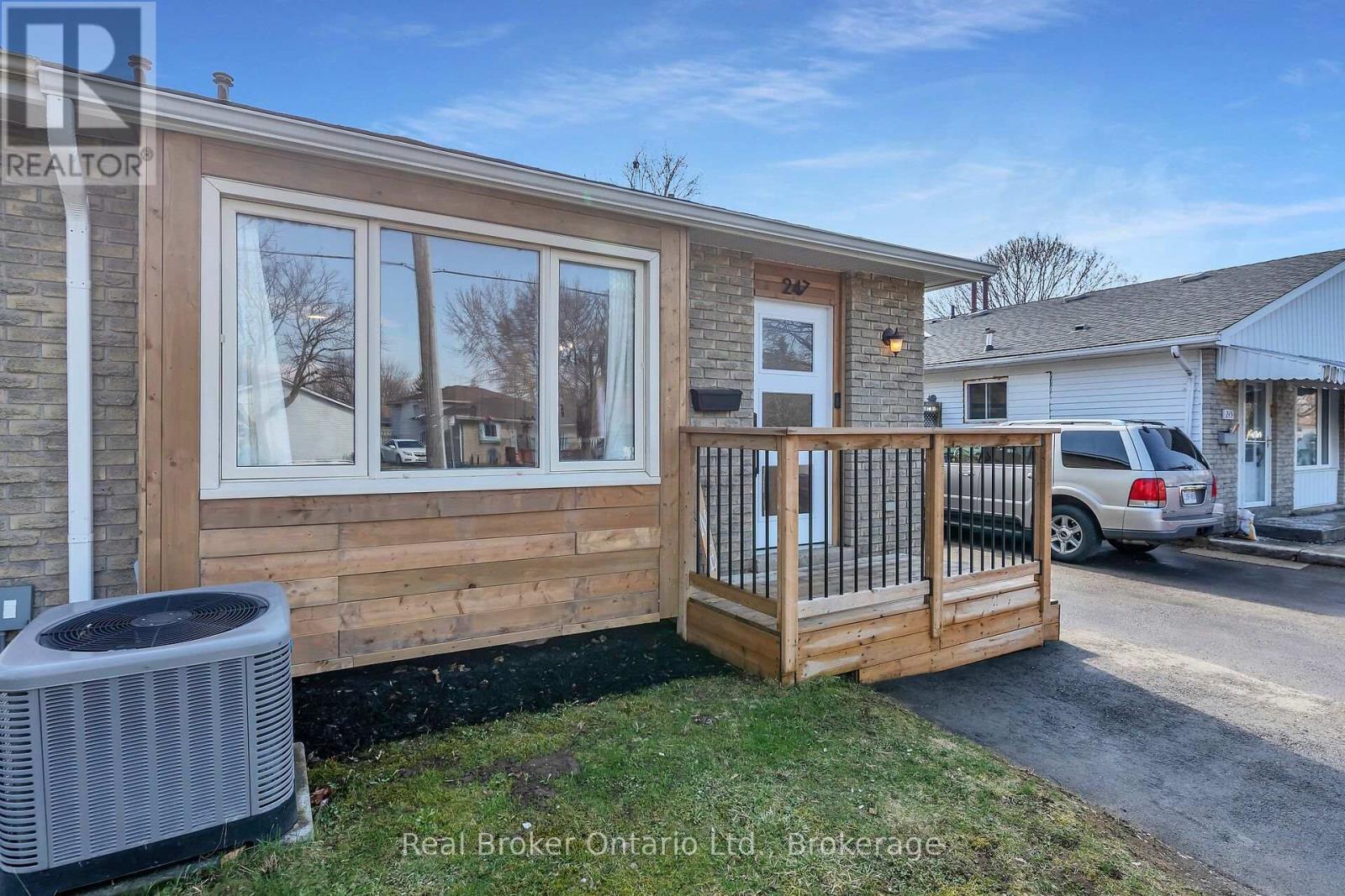 247 Heritage Drive, Kitchener, Ontario  N2B 3A9 - Photo 30 - X12099471