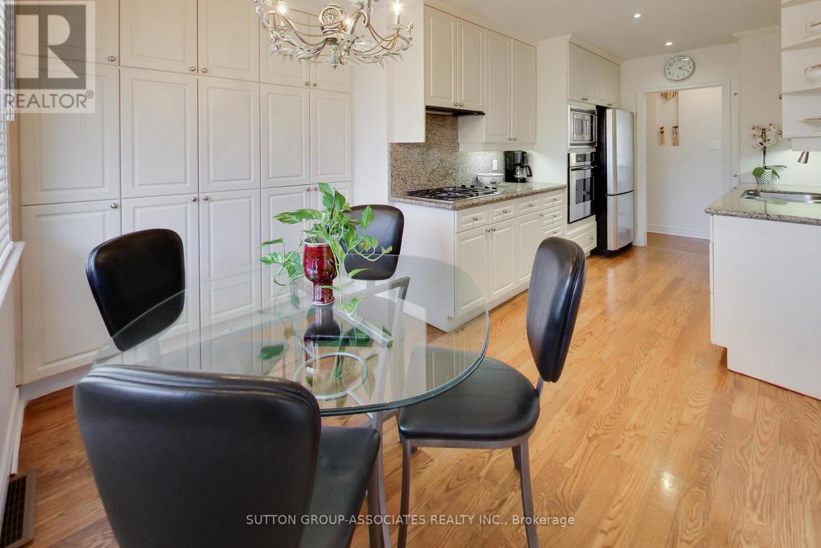 51 Ravenscroft Circle, Toronto, Ontario  M2K 1X1 - Photo 12 - C12099503