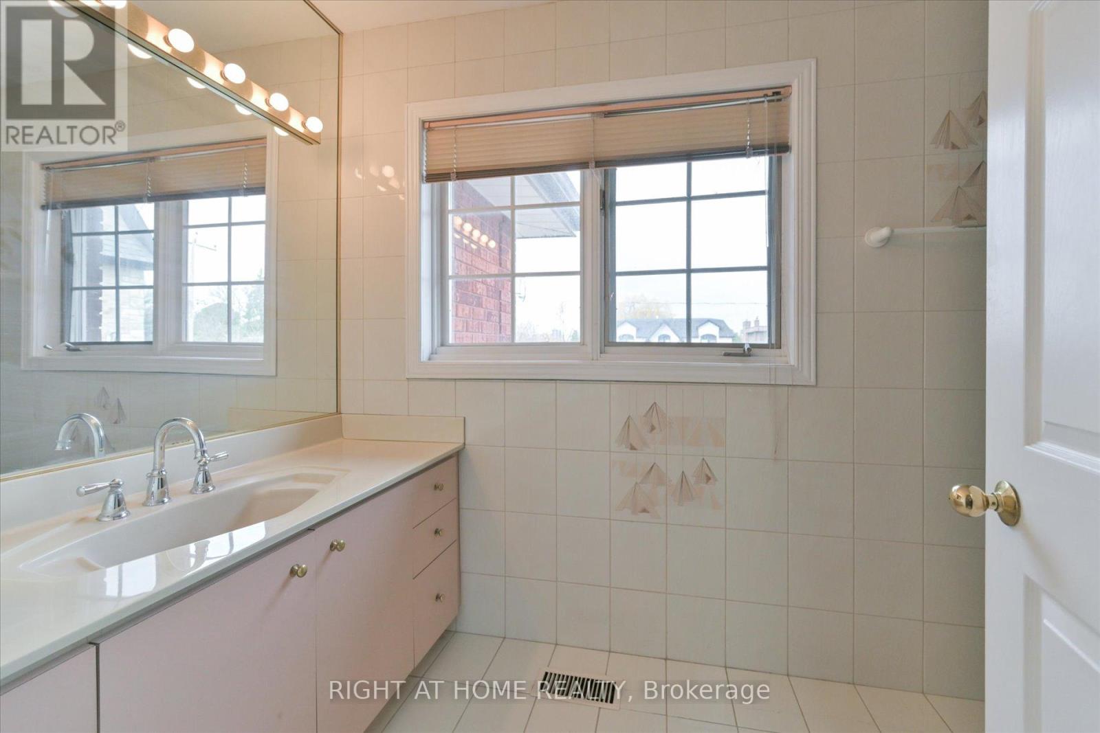 397 Patricia Avenue, Toronto, Ontario  M2R 2N1 - Photo 16 - C12099577