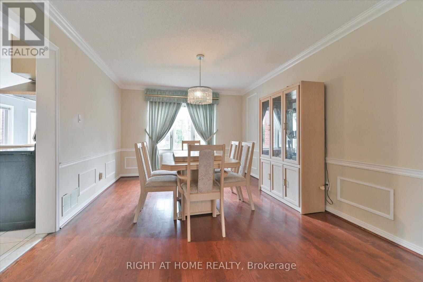 397 Patricia Avenue, Toronto, Ontario  M2R 2N1 - Photo 6 - C12099577