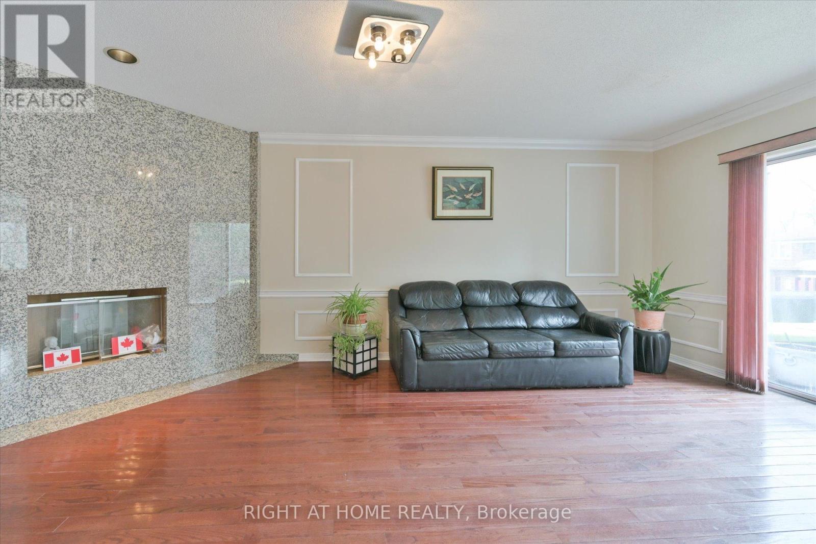 397 Patricia Avenue, Toronto, Ontario  M2R 2N1 - Photo 9 - C12099577