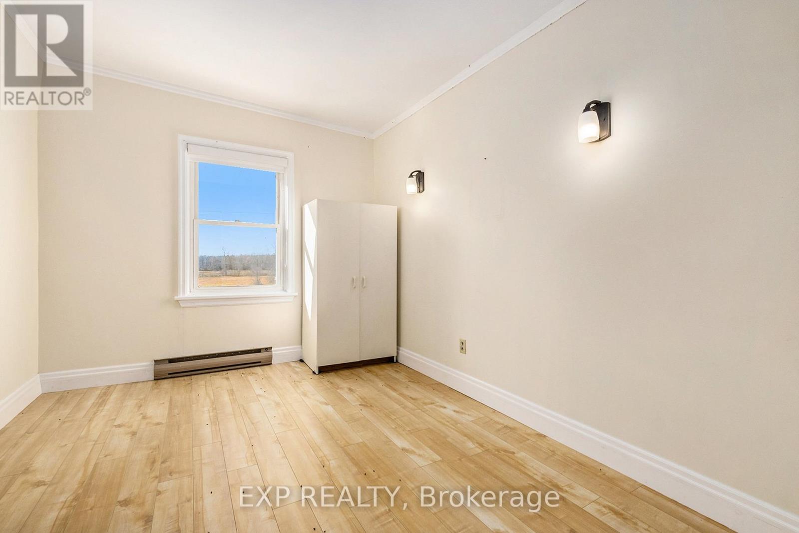 18873 Kenyon Concession 5 Road, North Glengarry, Ontario  K0C 1A0 - Photo 11 - X12099550