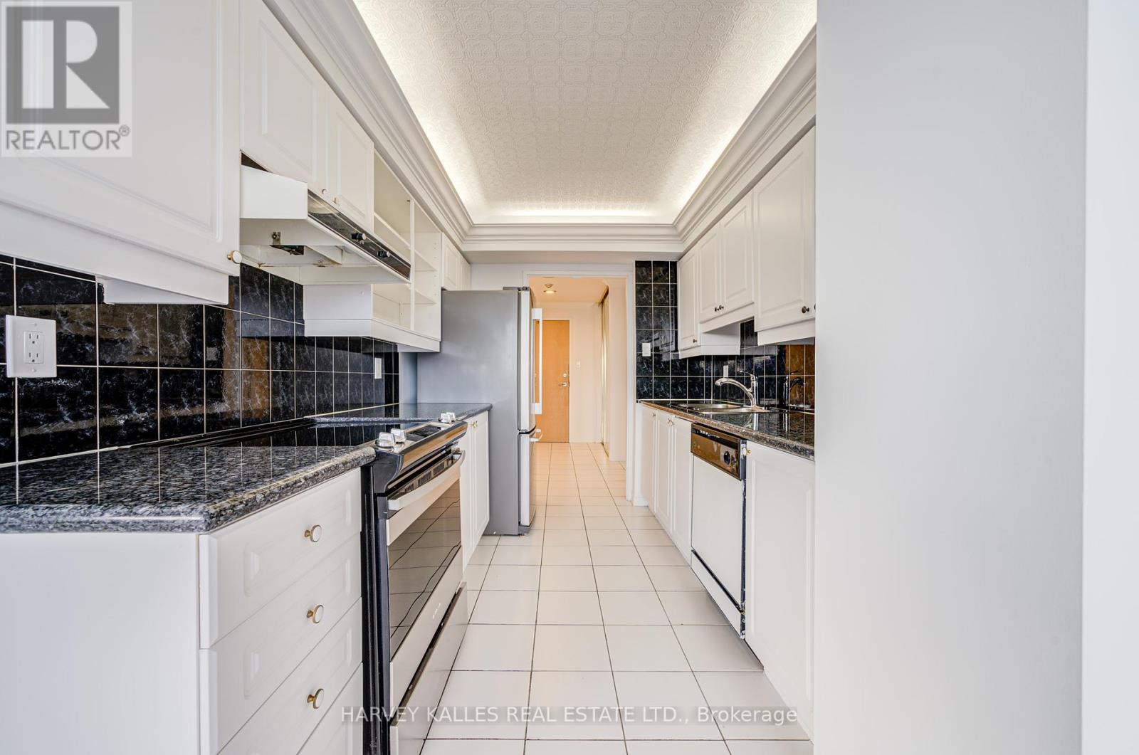 1204 - 11 Townsgate Drive, Vaughan (Crestwood-Springfarm-Yorkhill), Ontario  L4J 8G4 - Photo 18 - N12099483