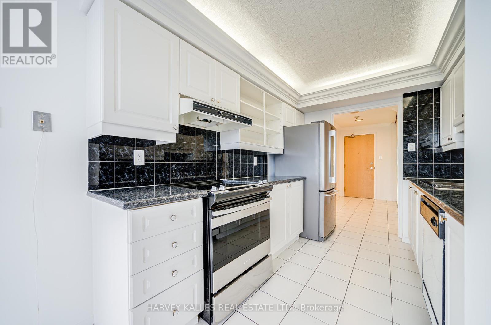 1204 - 11 Townsgate Drive, Vaughan (Crestwood-Springfarm-Yorkhill), Ontario  L4J 8G4 - Photo 20 - N12099483