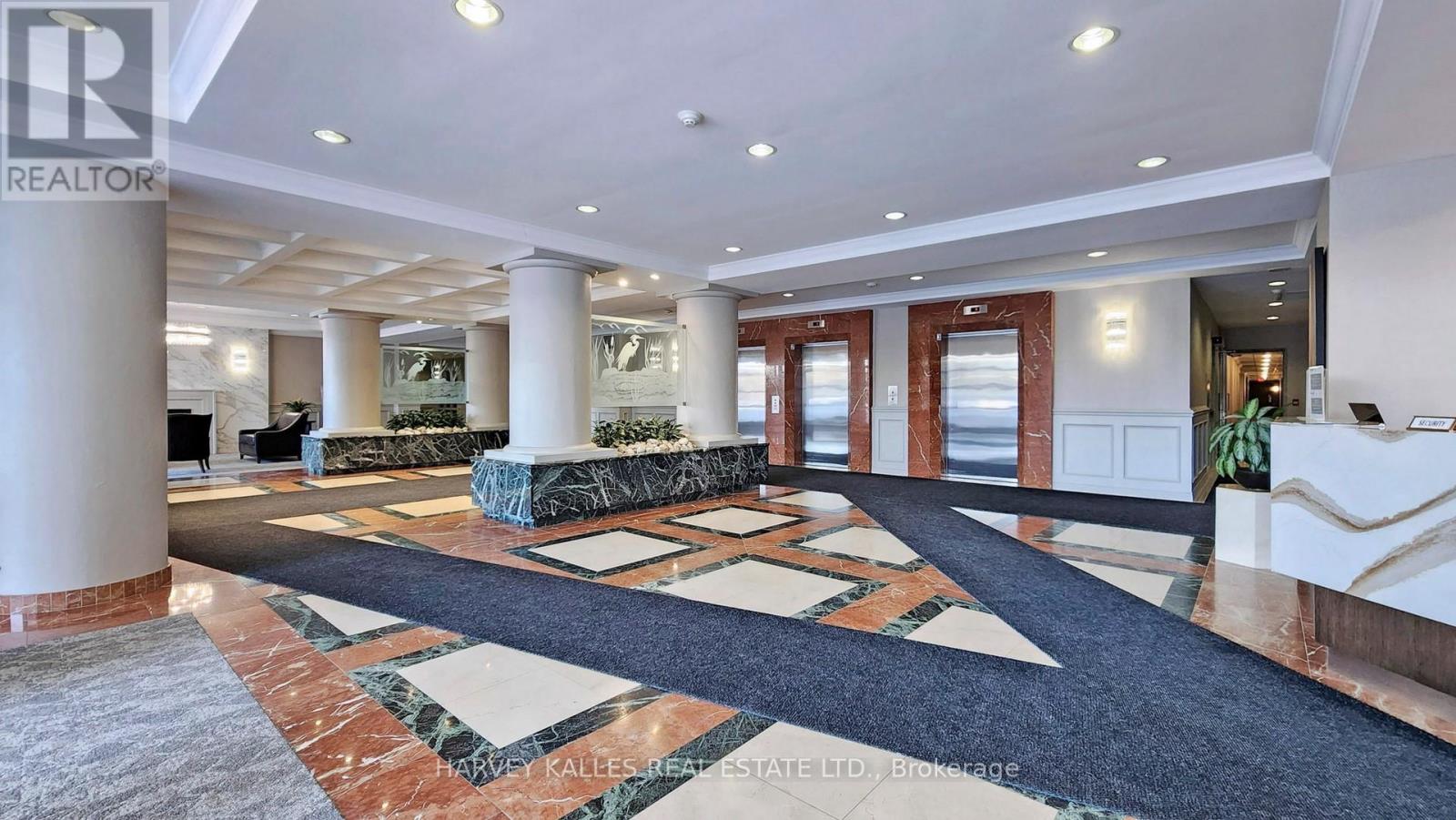 1204 - 11 Townsgate Drive, Vaughan (Crestwood-Springfarm-Yorkhill), Ontario  L4J 8G4 - Photo 3 - N12099483