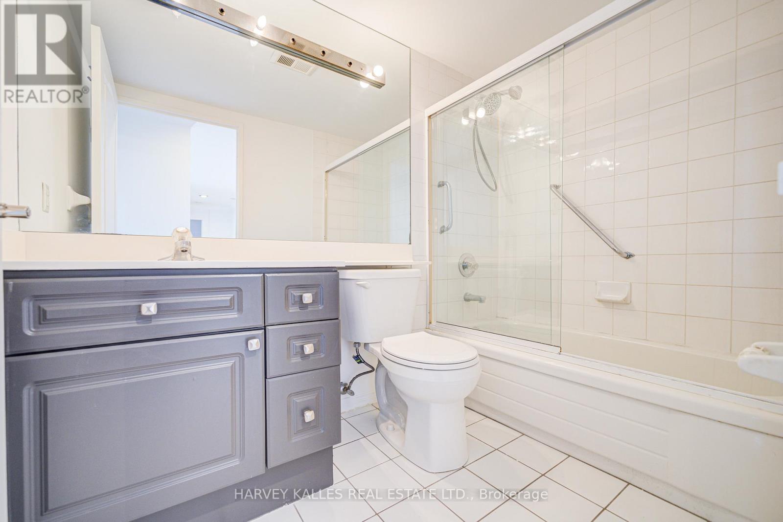 1204 - 11 Townsgate Drive, Vaughan (Crestwood-Springfarm-Yorkhill), Ontario  L4J 8G4 - Photo 34 - N12099483