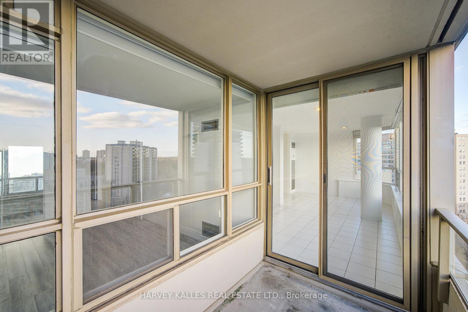 1204 - 11 Townsgate Drive, Vaughan (Crestwood-Springfarm-Yorkhill), Ontario  L4J 8G4 - Photo 40 - N12099483