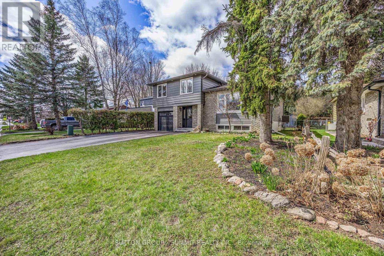 Property at 124 KING STREET S image 1