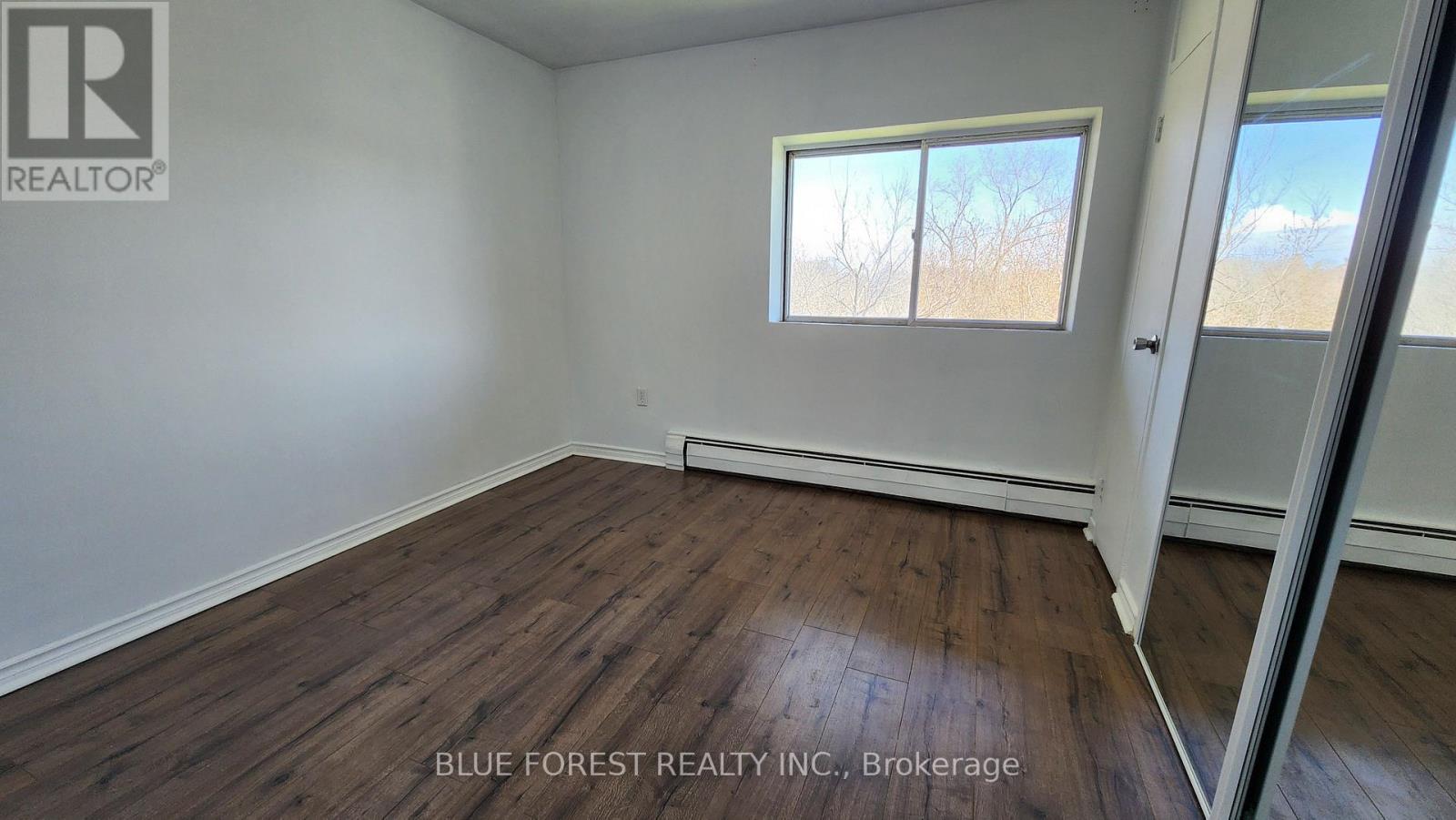 Photo 5 of 29 for 303 - 1174 Hamilton Road