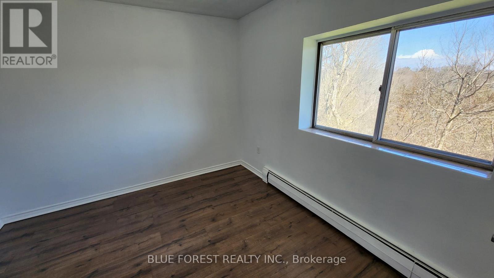 Photo 9 of 29 for 303 - 1174 Hamilton Road
