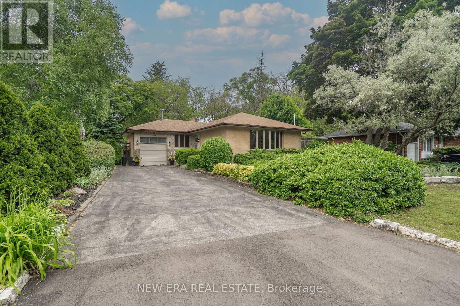 1553 WEMBURY ROAD, Mississauga, Ontario