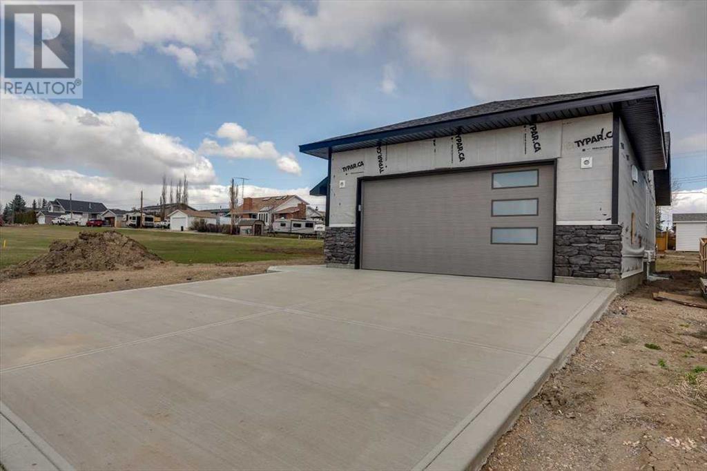 2 Evron Place, Trochu, Alberta  T0M 2C0 - Photo 3 - A2150555